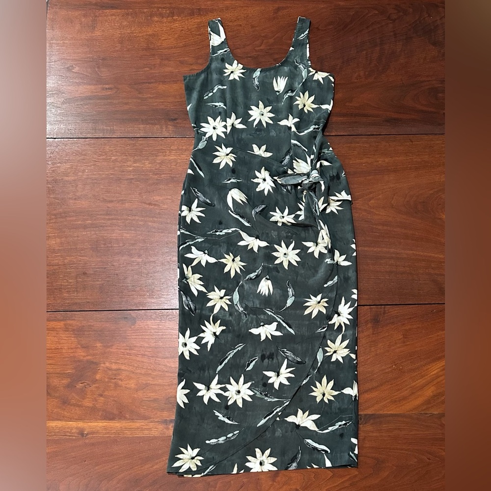 Westport Women's Black and Beige Floral Size 4 Dress Sundress